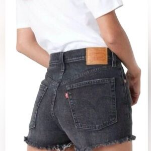 Levi's 501 Shorts Button Fly Distressed Size Size 28